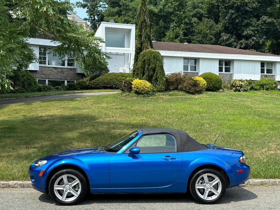 2006 Mazda NC MX-5 Miata - Image 18 of 31