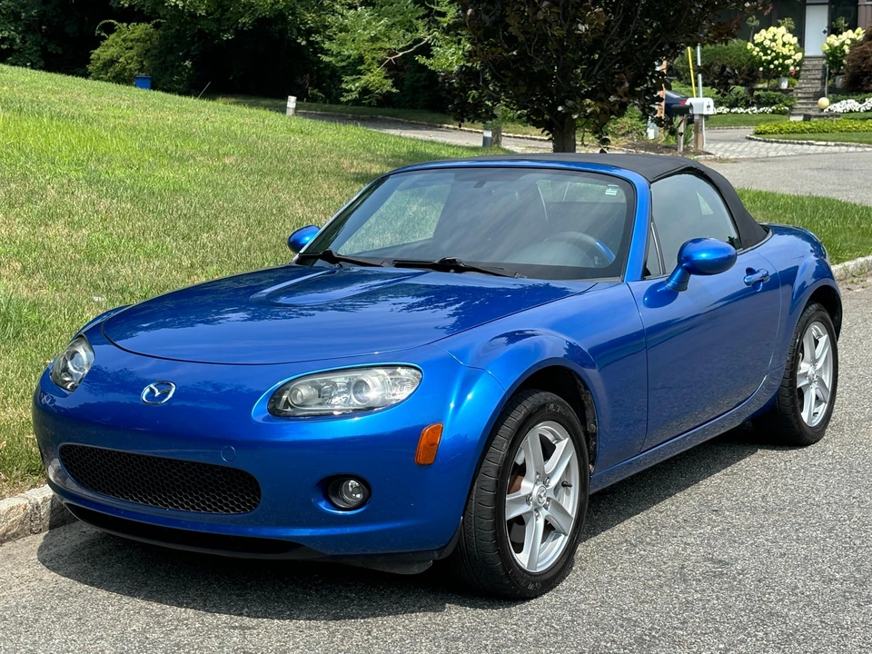 2006 Mazda NC MX-5 Miata - Image 17 of 31