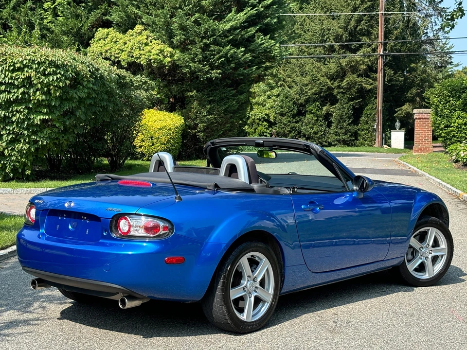 2006 Mazda NC MX-5 Miata - Image 13 of 31
