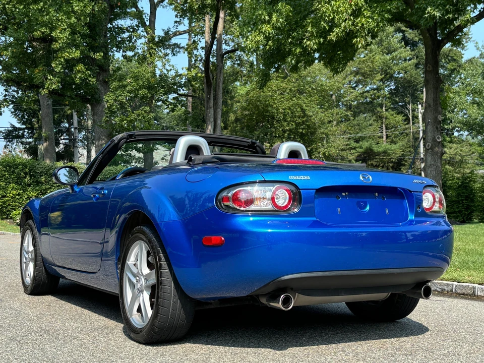 2006 Mazda NC MX-5 Miata - Image 11 of 31