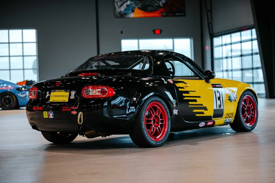2006 Mazda NC MX-5 Miata - Image 5 of 17