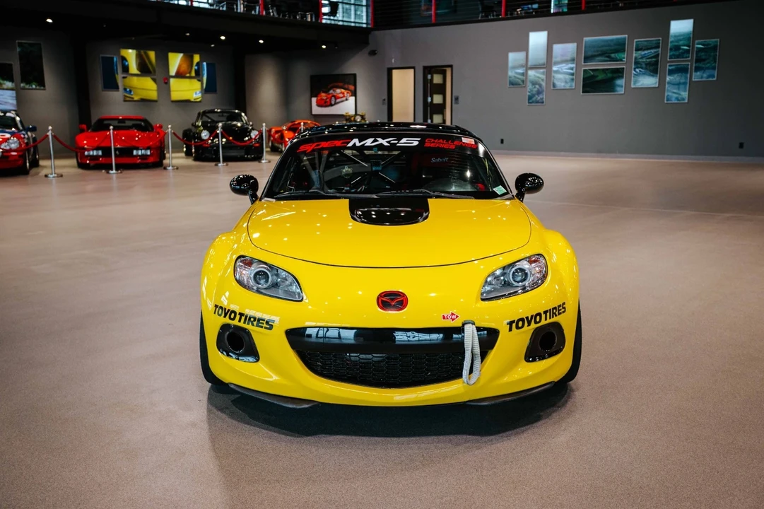 2006 Mazda NC MX-5 Miata - Image 9 of 17