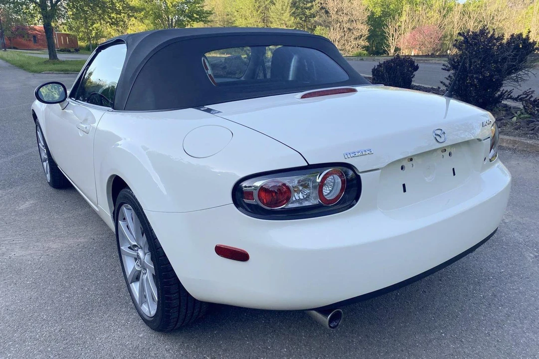 2006 Mazda NC MX-5 Miata - Image 4 of 31