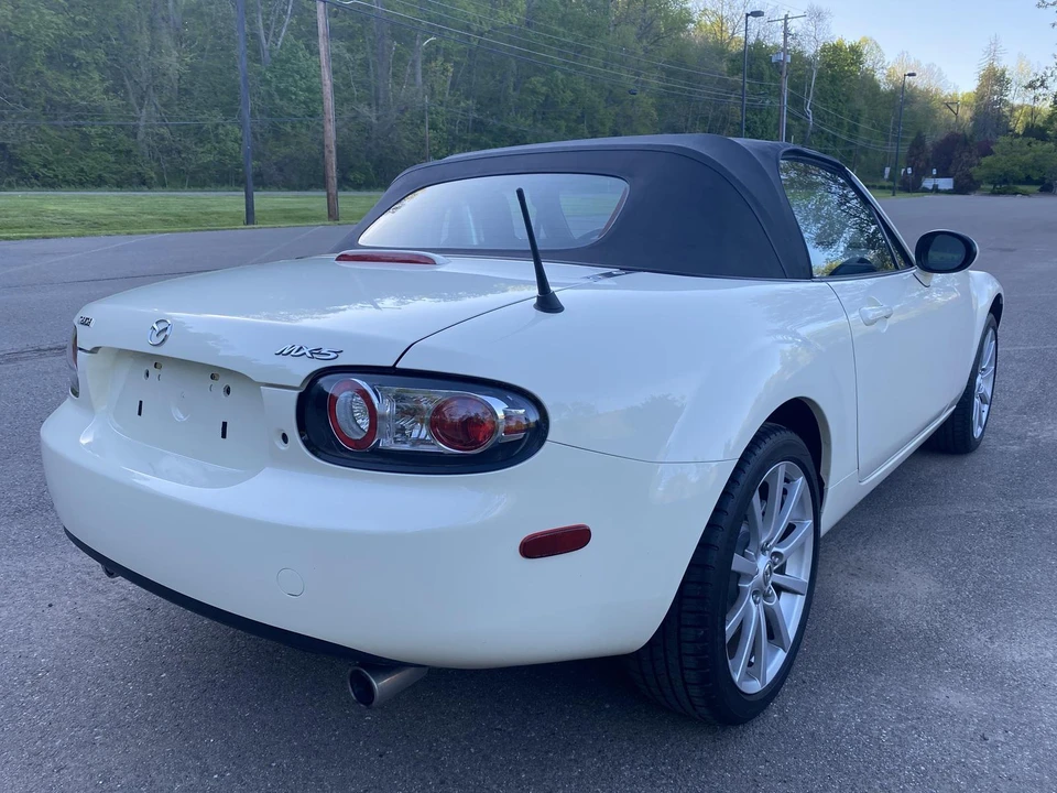2006 Mazda NC MX-5 Miata - Image 27 of 31