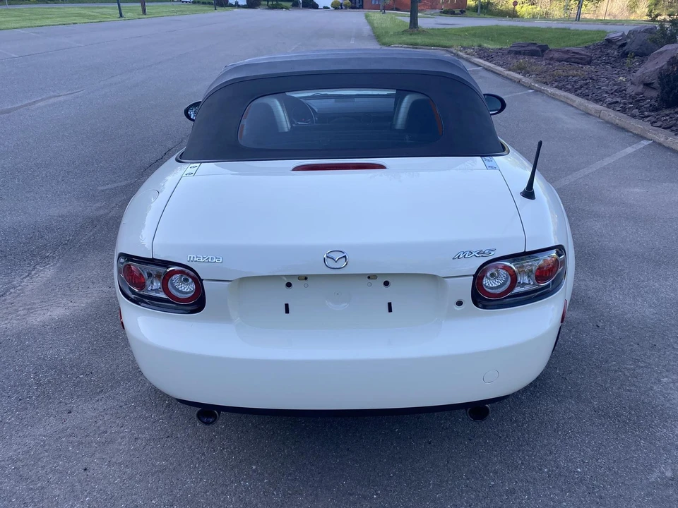 2006 Mazda NC MX-5 Miata - Image 24 of 31