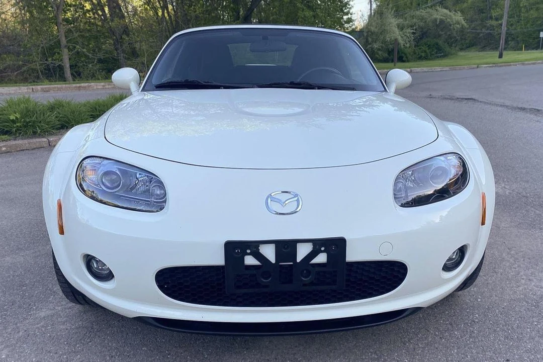 2006 Mazda NC MX-5 Miata - Image 2 of 31