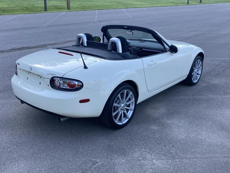 2006 Mazda NC MX-5 Miata - Image 12 of 31
