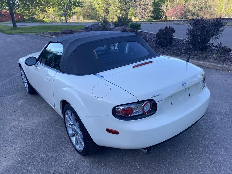 2006 Mazda NC MX-5 Miata - Image 23 of 31