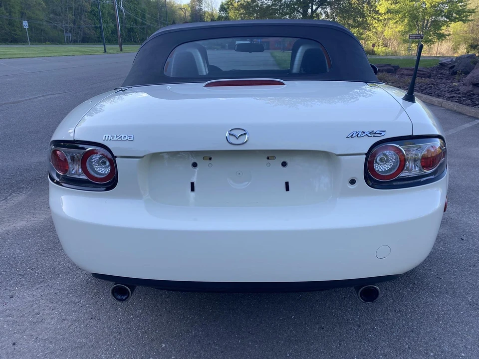 2006 Mazda NC MX-5 Miata - Image 25 of 31