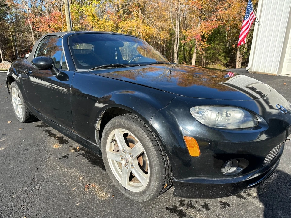 2006 Mazda NC MX-5 Miata - Image 2 of 10
