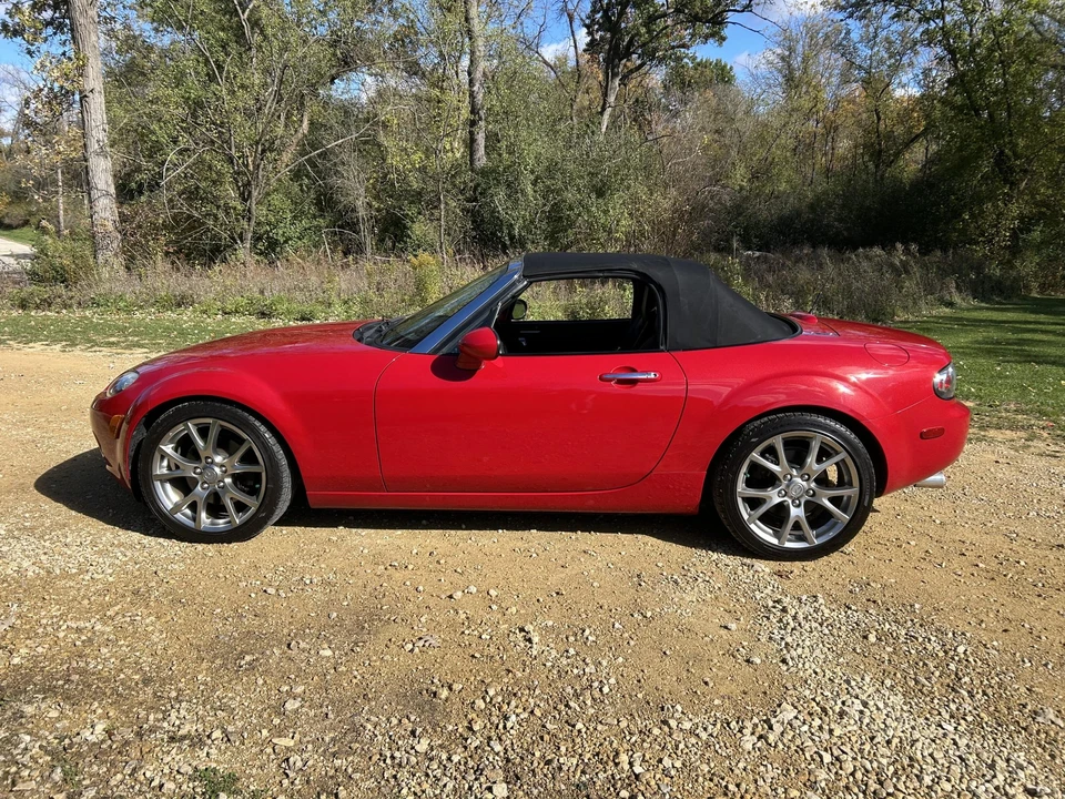 2006 Mazda NC MX-5 Miata - Image 15 of 31
