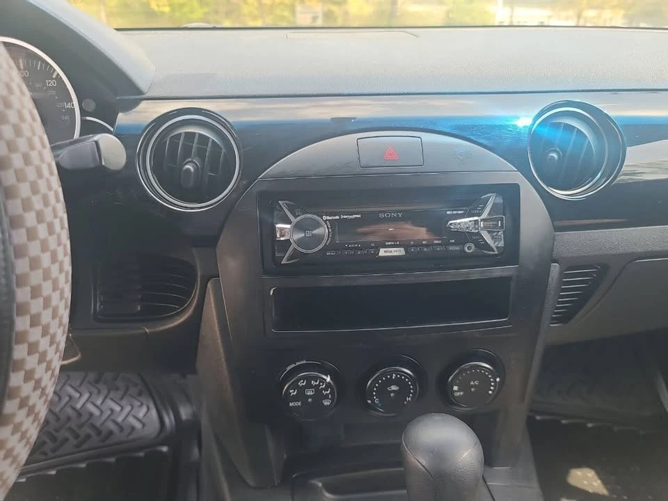 2006 Mazda NC MX-5 Miata - Image 13 of 20