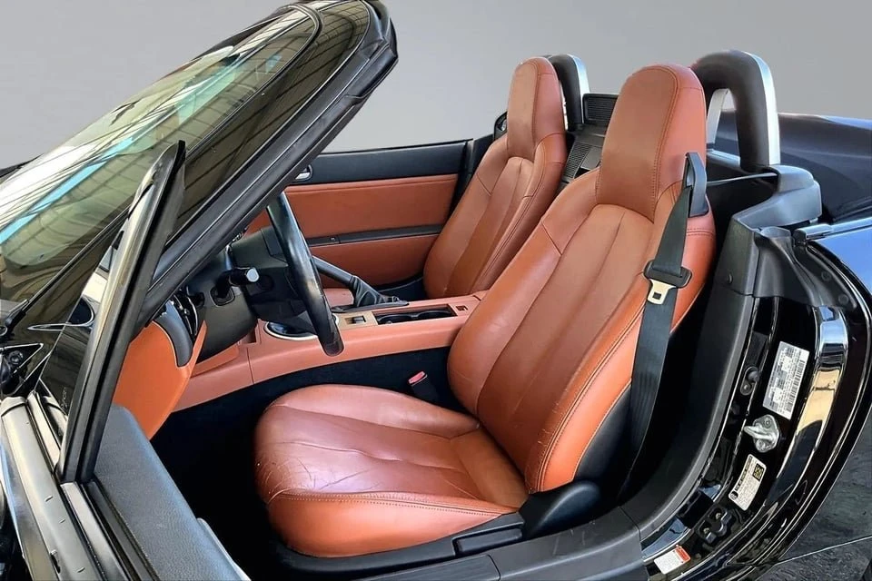 2006 Mazda NC MX-5 Miata - Image 17 of 20