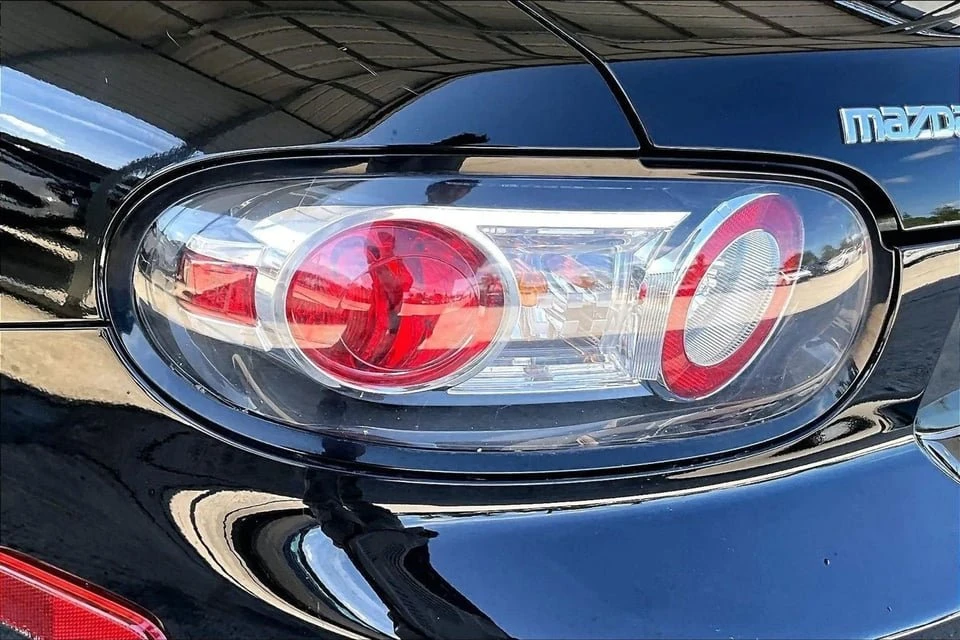 2006 Mazda NC MX-5 Miata - Image 18 of 20