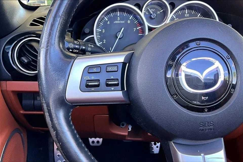 2006 Mazda NC MX-5 Miata - Image 10 of 20