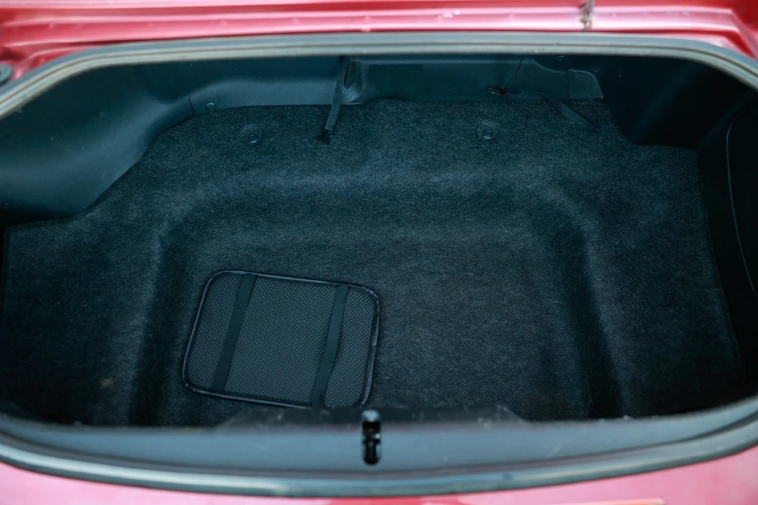 2006 Mazda NC MX-5 Miata - Image 8 of 12