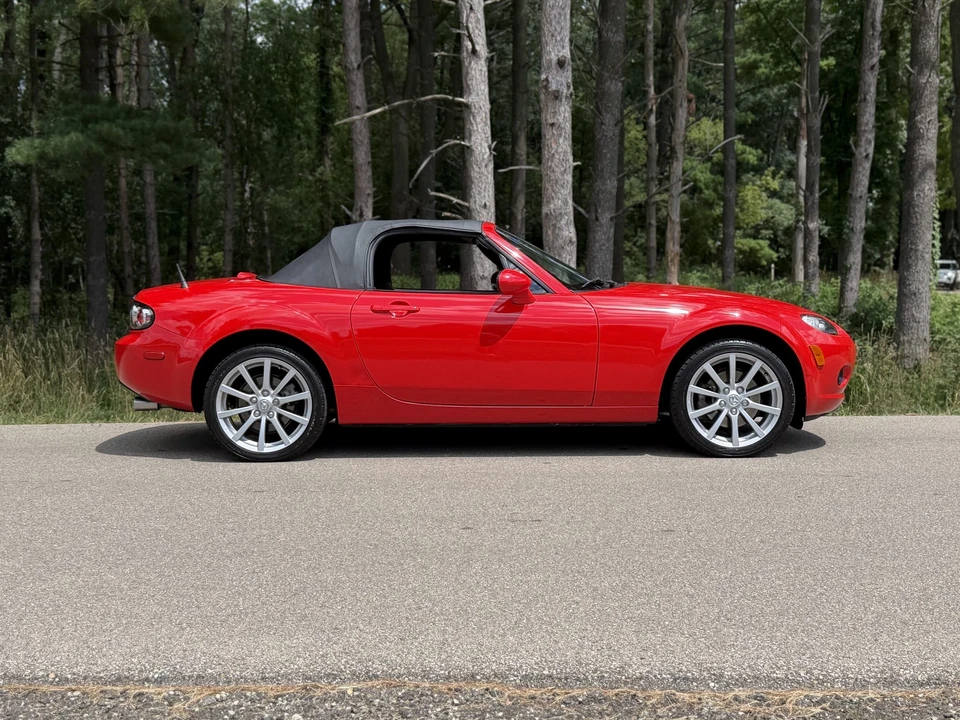 2006 Mazda NC MX-5 Miata - Image 23 of 31