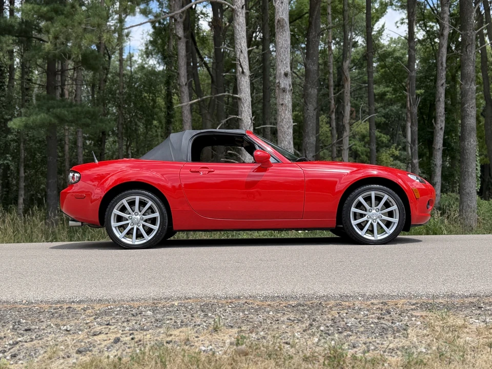 2006 Mazda NC MX-5 Miata - Image 21 of 31
