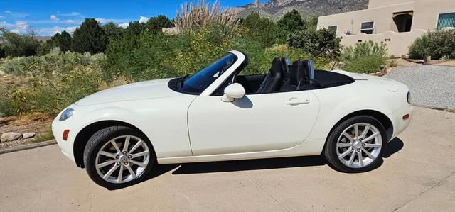 2006 Mazda MX-5 Miata Sport Convertible