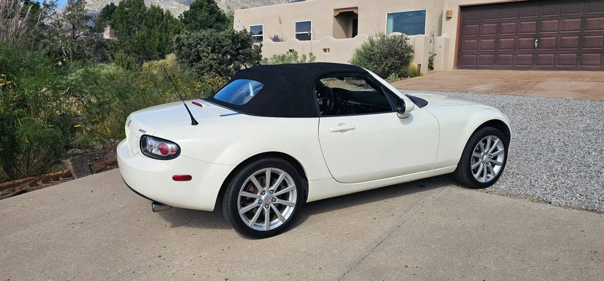 2006 Mazda NC MX-5 Miata - Image 5 of 20