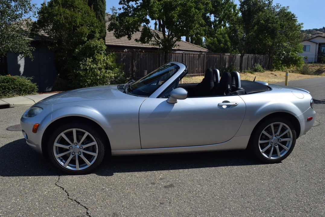 2006 Mazda NC MX-5 Miata - Image 9 of 31