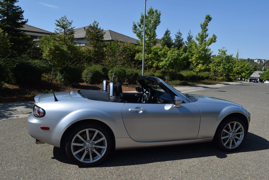 2006 Mazda NC MX-5 Miata - Image 25 of 31