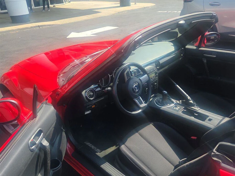 2006 Mazda NC MX-5 Miata - Image 13 of 20