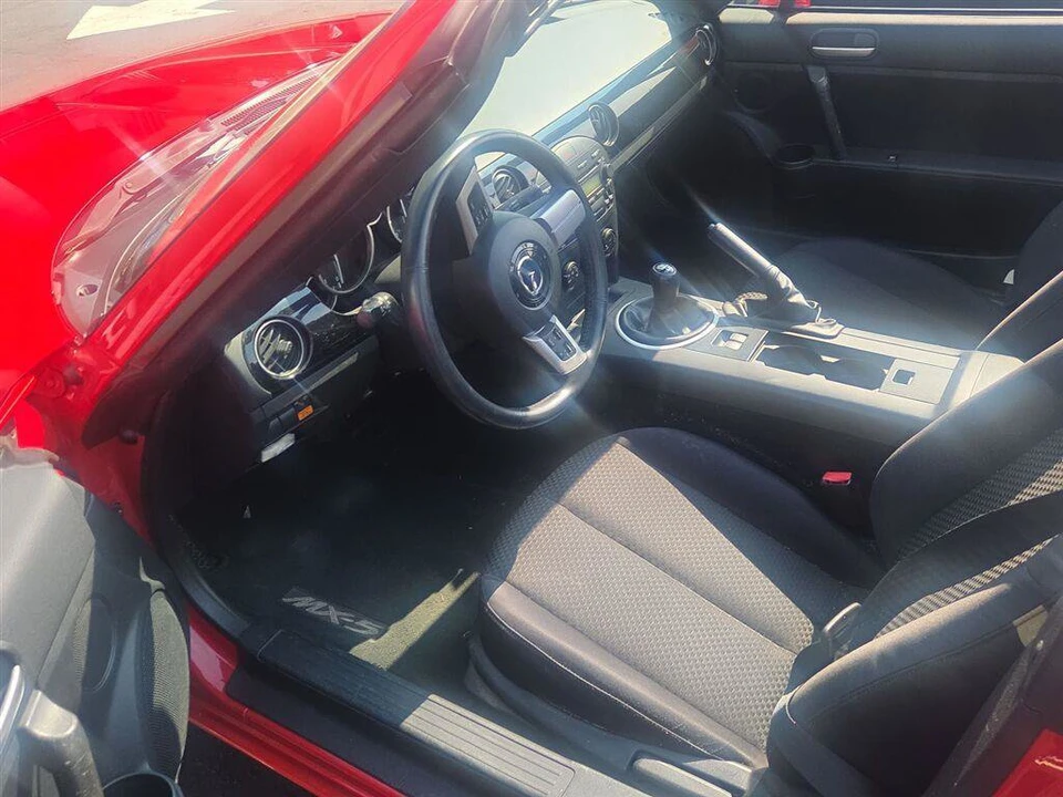 2006 Mazda NC MX-5 Miata - Image 11 of 20