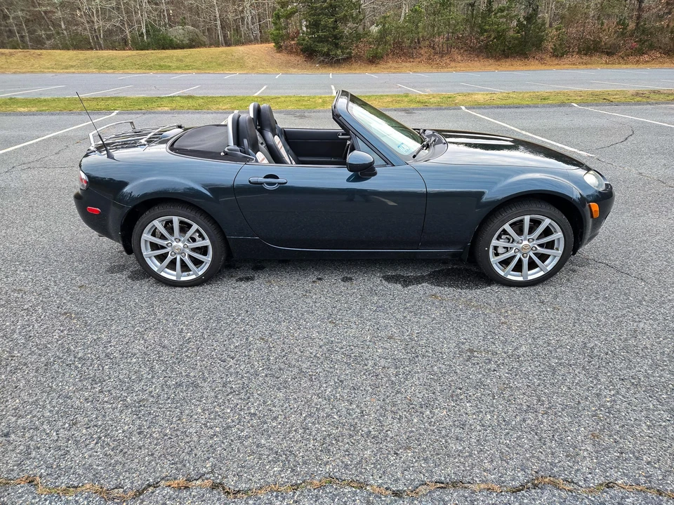2006 Mazda NC MX-5 Miata - Image 21 of 31