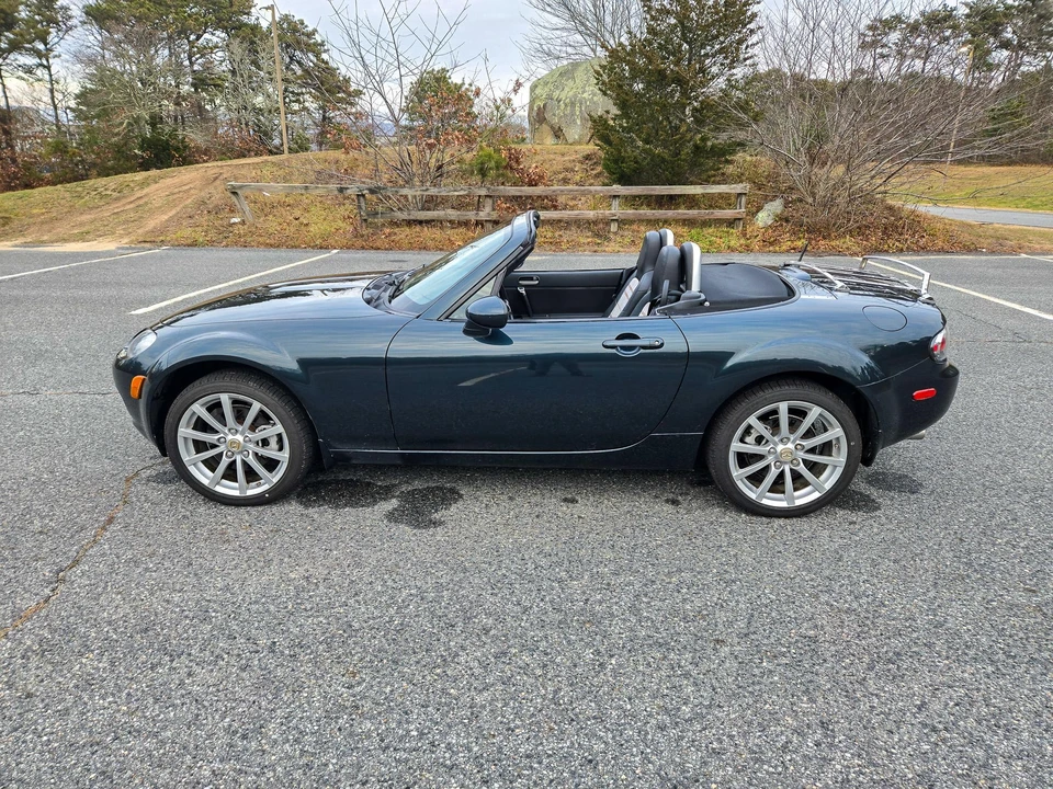 2006 Mazda NC MX-5 Miata - Image 10 of 31
