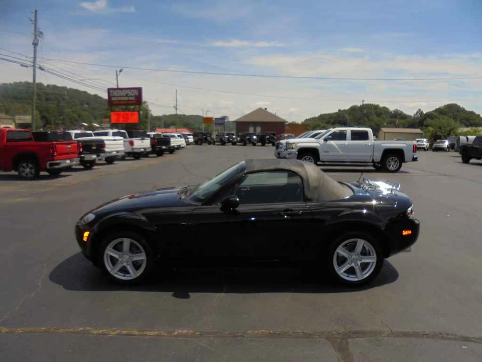 2006 Mazda NC MX-5 Miata - Image 2 of 11