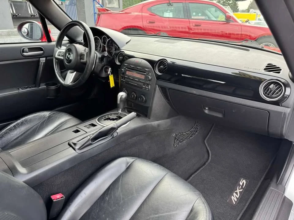 2006 Mazda NC MX-5 Miata - Image 11 of 16