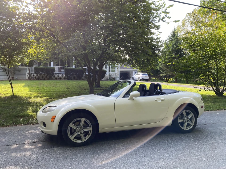 2006 Mazda NC MX-5 Miata - Image 14 of 31