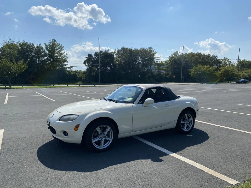 2006 Mazda NC MX-5 Miata - Image 12 of 31
