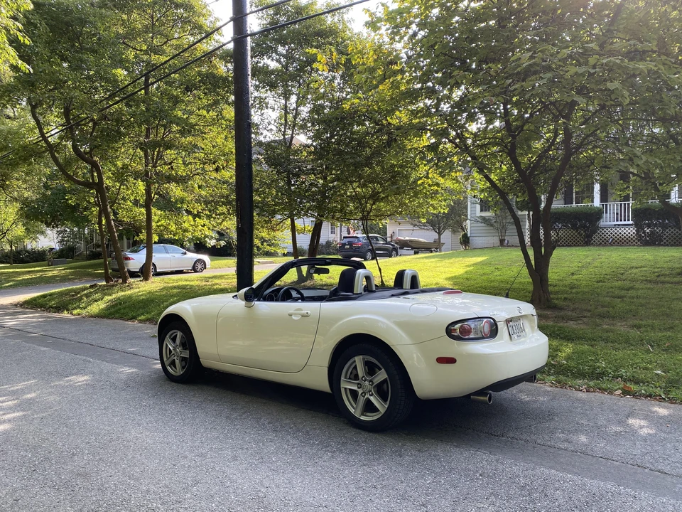 2006 Mazda NC MX-5 Miata - Image 20 of 31