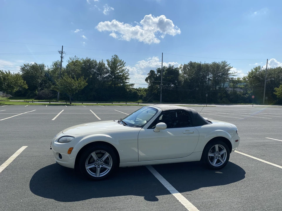 2006 Mazda NC MX-5 Miata - Image 15 of 31