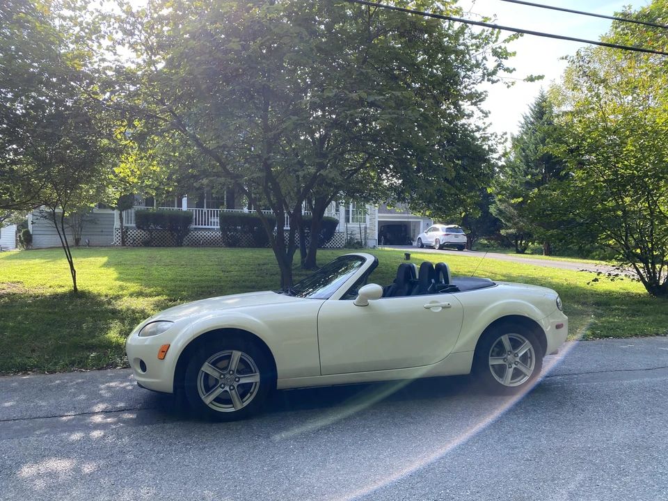 2006 Mazda NC MX-5 Miata - Image 16 of 31