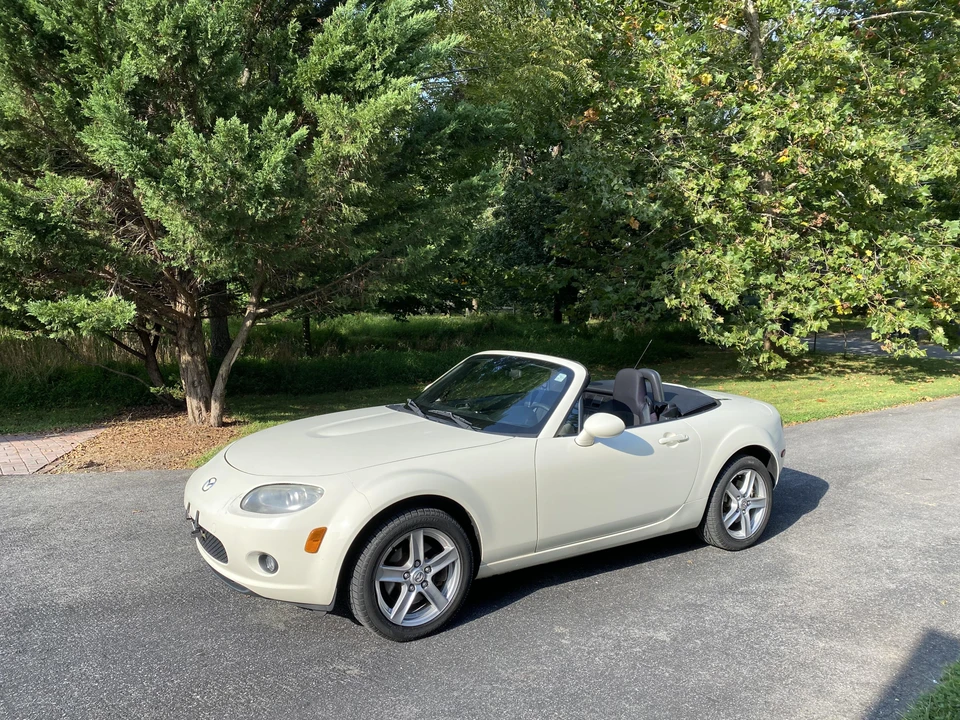 2006 Mazda NC MX-5 Miata - Image 10 of 31