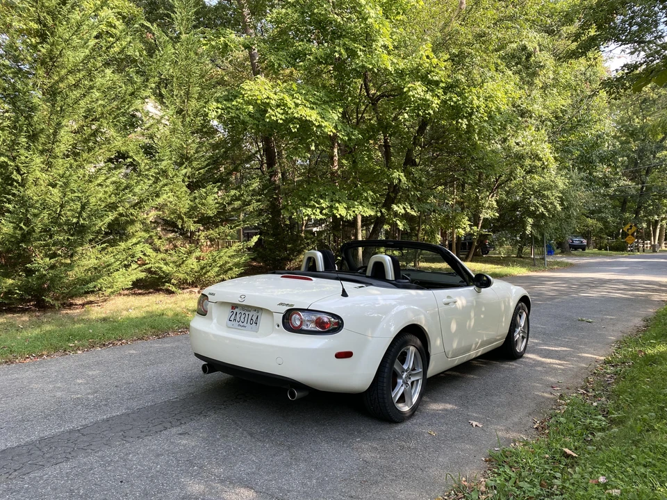 2006 Mazda NC MX-5 Miata - Image 27 of 31