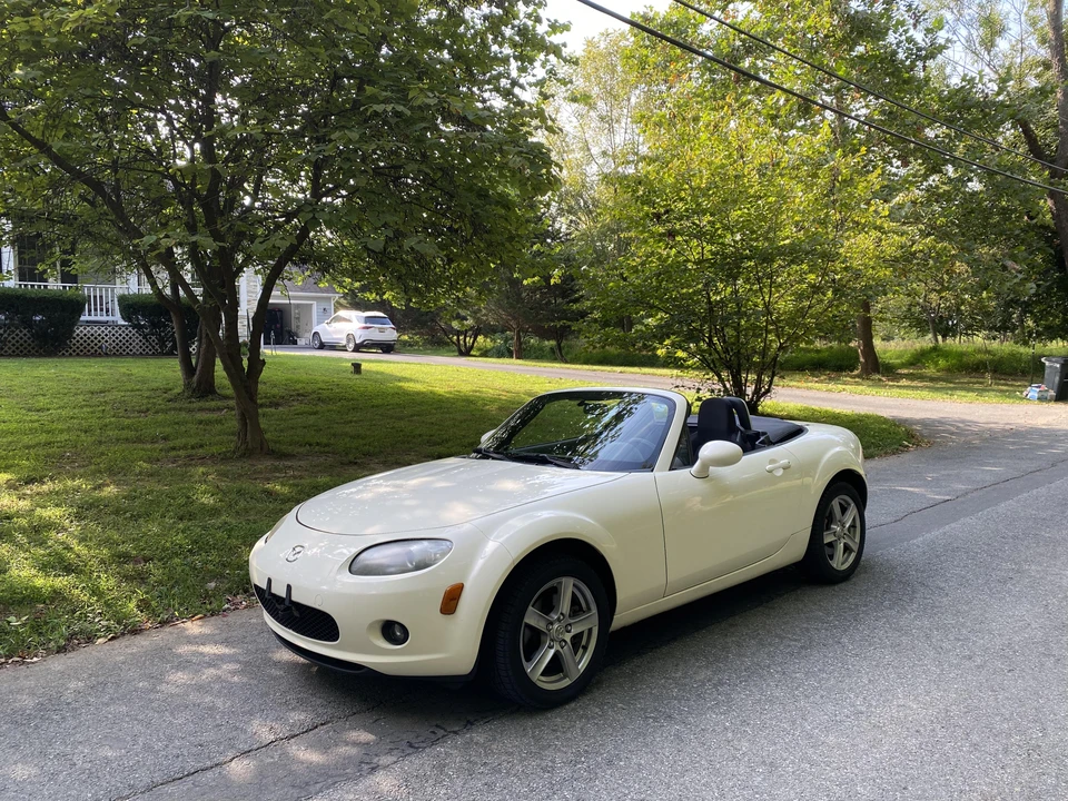 2006 Mazda NC MX-5 Miata - Image 8 of 31