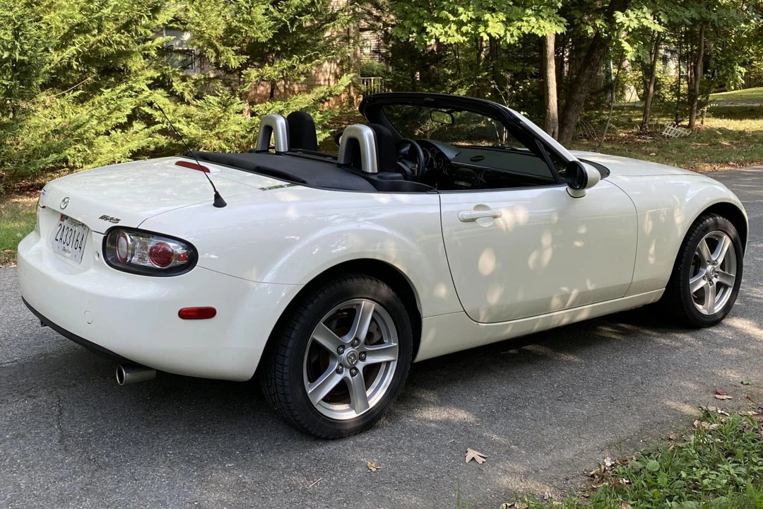 2006 Mazda NC MX-5 Miata - Image 4 of 31