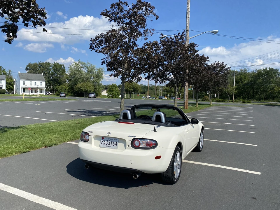 2006 Mazda NC MX-5 Miata - Image 26 of 31