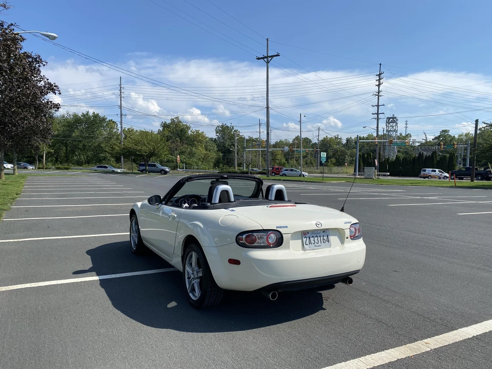 2006 Mazda NC MX-5 Miata - Image 23 of 31