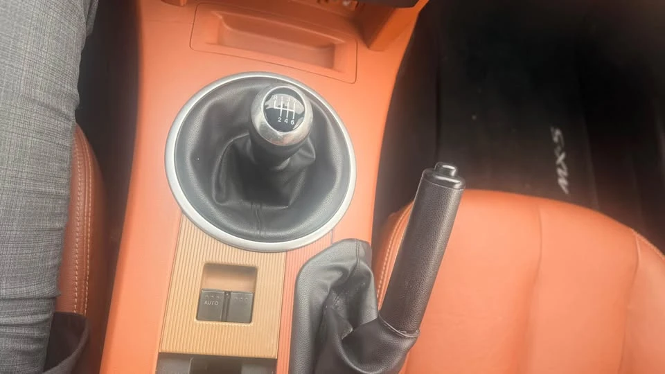 2006 Mazda NC MX-5 Miata - Image 14 of 15
