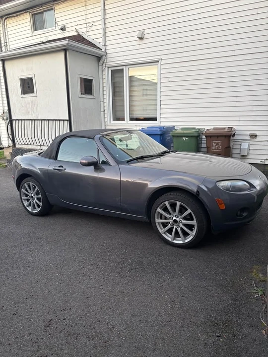 2006 Mazda NC MX-5 Miata - Image 2 of 5