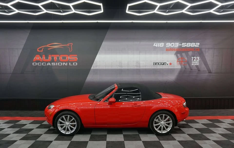 2006 Mazda NC MX-5 Miata - Image 2 of 20