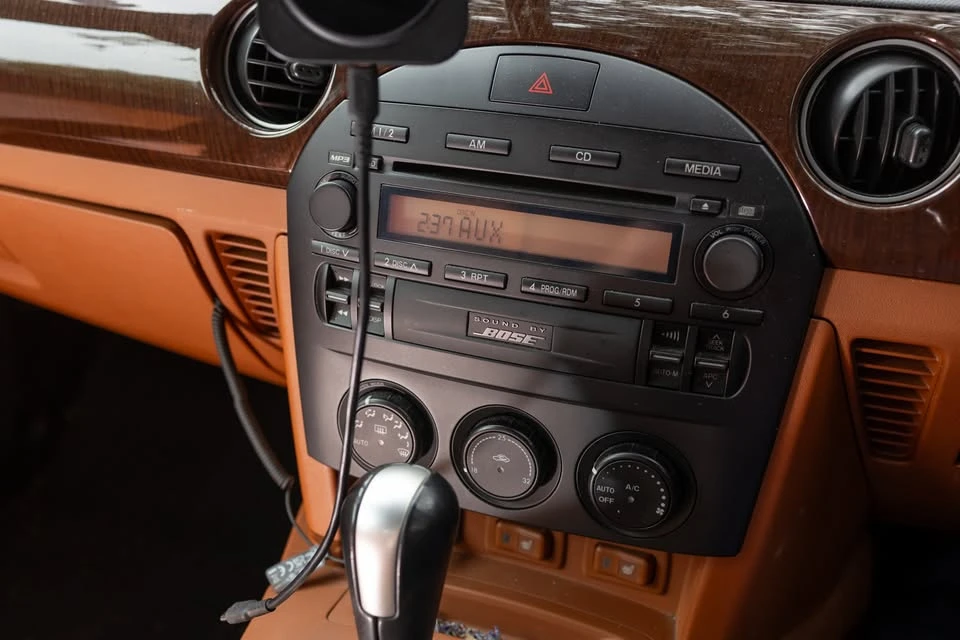 2006 Mazda NC MX-5 Miata - Image 12 of 17