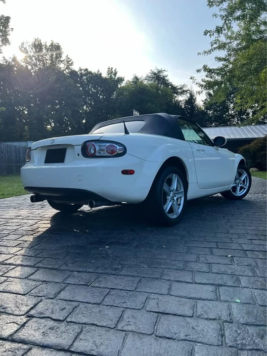 2006 Mazda NC MX-5 Miata - Image 4 of 11