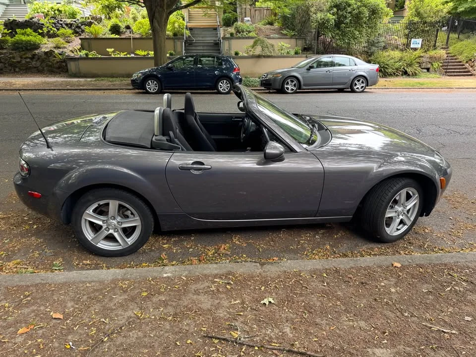 2006 Mazda NC MX-5 Miata - Image 6 of 19