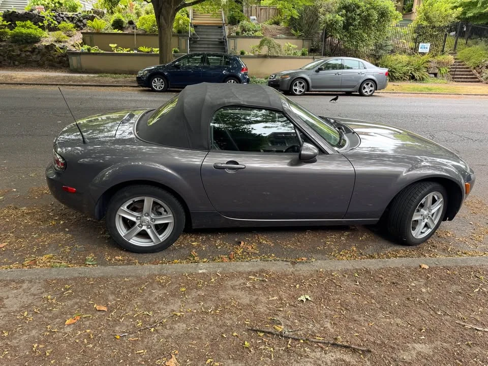 2006 Mazda NC MX-5 Miata - Image 18 of 19